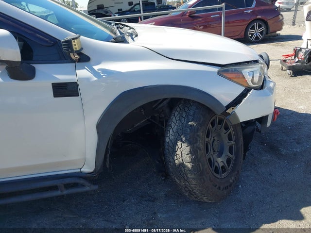 JF2GTABC0JH205647 Subaru Crosstrek 2.0i Premium