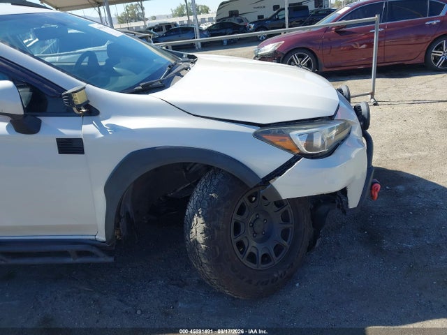 JF2GTABC0JH205647 Subaru Crosstrek 2.0i Premium