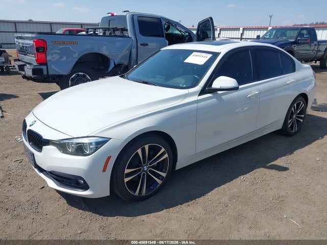 BMW 330I 2018 WBA8B9G59JNU97103 Image 2
