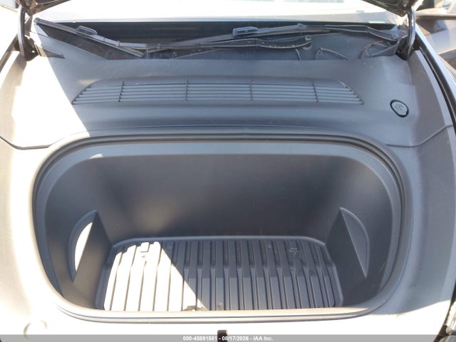 45891581 :رقم المزاد ، 7SAYGAEE5RF993585 vin ، 2024 Tesla Model Y Long Range Dual Motor All-wheel Drive مزاد بيع