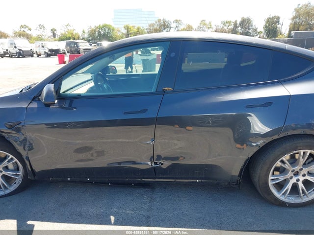45891581 :رقم المزاد ، 7SAYGAEE5RF993585 vin ، 2024 Tesla Model Y Long Range Dual Motor All-wheel Drive مزاد بيع