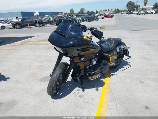 Harley-Davidson Fltrx Road Glide 2018 1HD1KHC10JB642529 Image 2