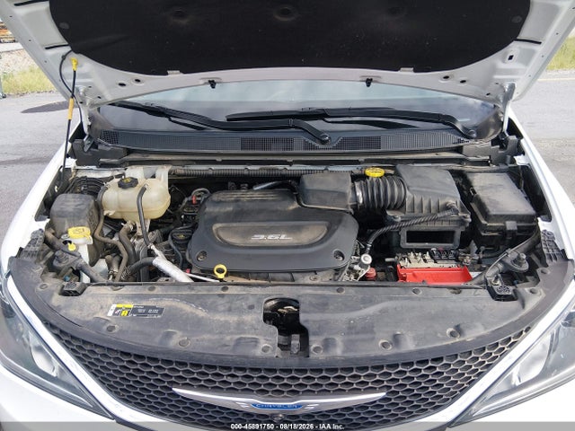 Продаж на аукціоні авто 2018 Chrysler Pacifica Touring L Plus, vin: 2C4RC1EG5JR171165, номер лоту: 45891750