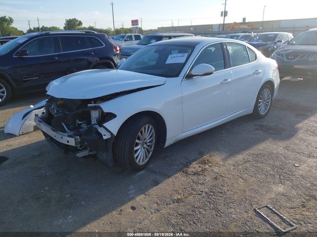 2021 Alfa Romeo Giulia Awd მანქანა იყიდება აუქციონზე, vin: ZARFANAN6M7639694, აუქციონის ნომერი: 45891808