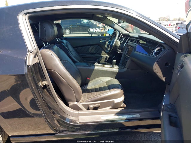 45891832 :رقم المزاد ، 1ZVBP8CF0E5310028 vin ، 2014 Ford Mustang Gt Premium مزاد بيع