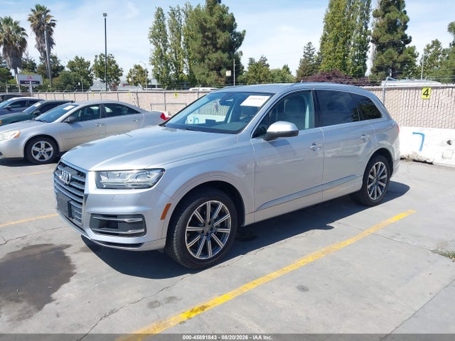 Audi Q7 3.0t Premium 2017 WA1LAAF71HD034435 Image 2