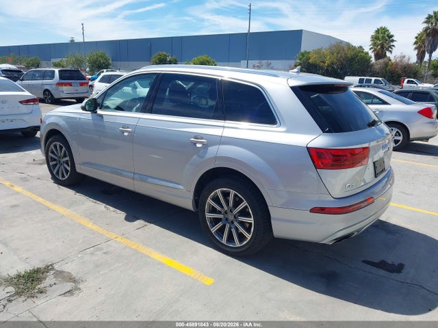 Audi Q7 3.0t Premium 2017 WA1LAAF71HD034435 Image 3