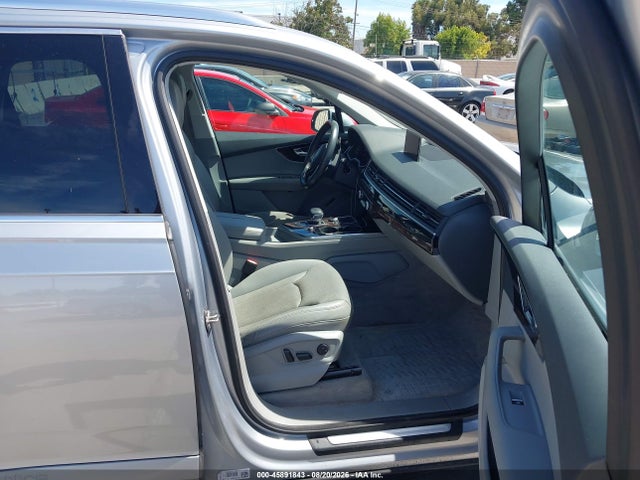 Audi Q7 3.0t Premium 2017 WA1LAAF71HD034435 Image 5