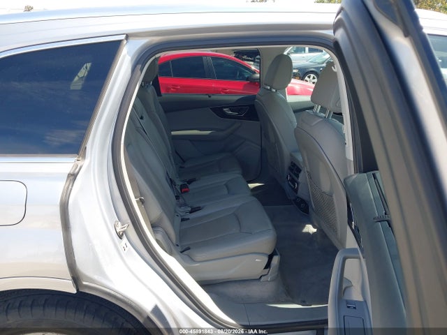Audi Q7 3.0t Premium 2017 WA1LAAF71HD034435 Image 8