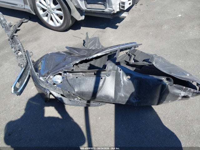 Toyota SIENNA XLE 2024 5TDJRKEC3RS213415 Image 12