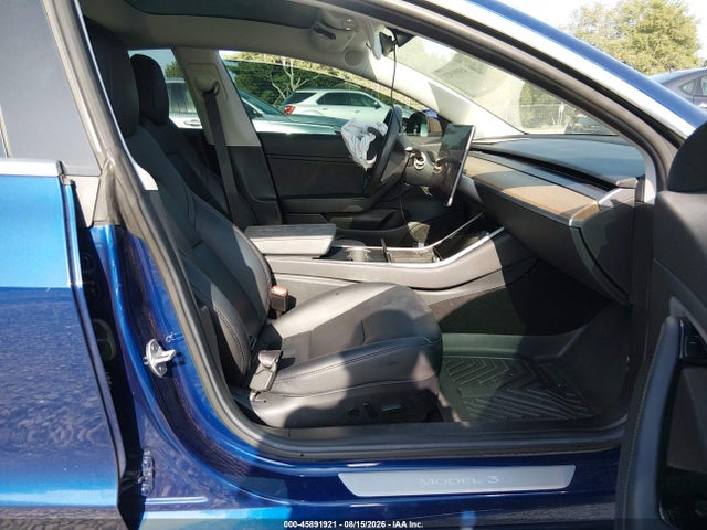 Продажа на аукционе авто 2018 Tesla Model 3 Long Range/mid Range, vin: 5YJ3E1EA5JF058999, номер лота: 45891921