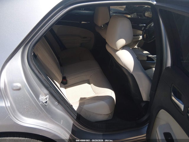 Chrysler 300 Limited Awd 2018 2C3CCAKGXJH226696 Image 8