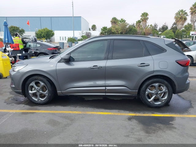 Продаж на аукціоні авто 2023 Ford Escape St-line, vin: 1FMCU0MZ7PUB38921, номер лоту: 45892019