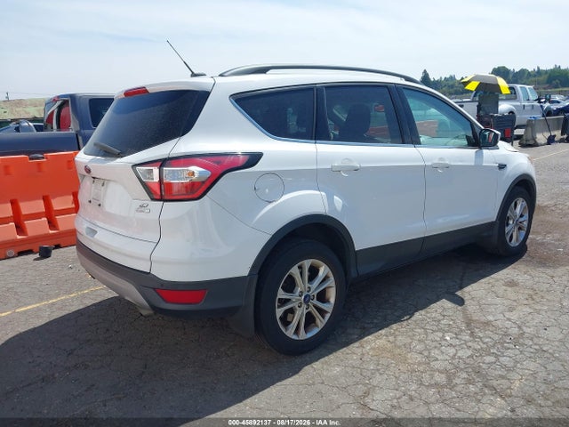 Ford ESCAPE SE 2018 1FMCU0GD5JUB85632 Image 4