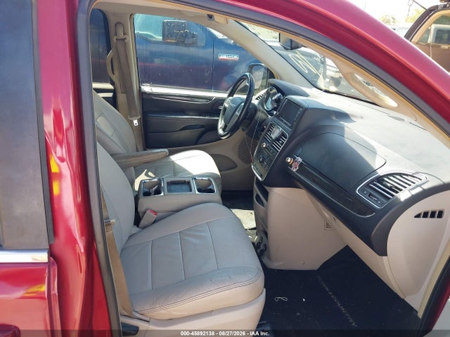 45892138 :رقم المزاد ، 2A4RR5DG3BR675779 vin ، 2011 Chrysler Town & Country Touring مزاد بيع