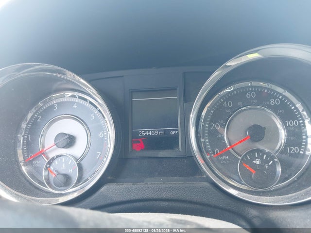 45892138 :رقم المزاد ، 2A4RR5DG3BR675779 vin ، 2011 Chrysler Town & Country Touring مزاد بيع