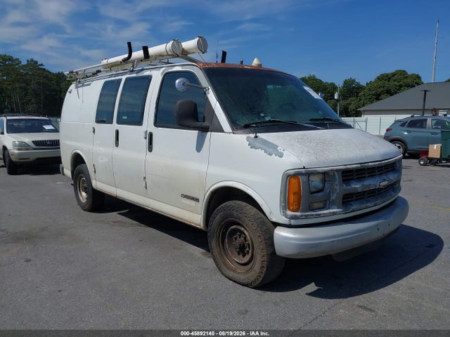 45892140 :رقم المزاد ، 1GCHG35R8Y1144585 vin ، 2000 Chevrolet Express مزاد بيع