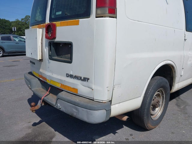 45892140 :رقم المزاد ، 1GCHG35R8Y1144585 vin ، 2000 Chevrolet Express مزاد بيع
