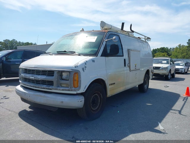 45892140 :رقم المزاد ، 1GCHG35R8Y1144585 vin ، 2000 Chevrolet Express مزاد بيع