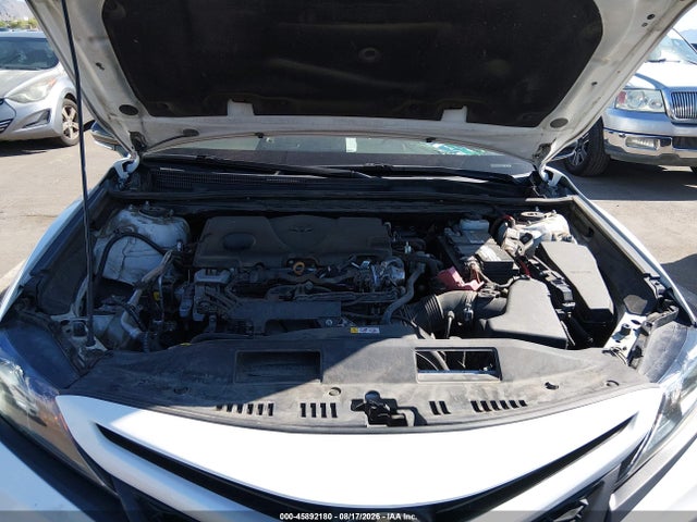 45892180 :رقم المزاد ، 4T1G11AK5NU022198 vin ، 2022 Toyota Camry Se Nightshade Edition مزاد بيع