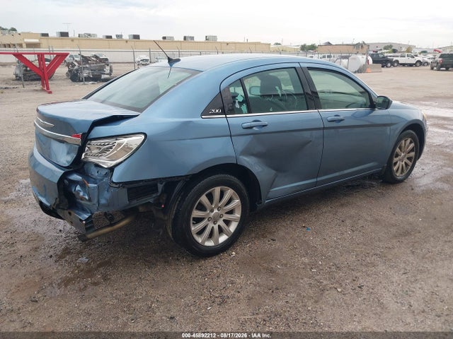2011 Chrysler 200 Touring მანქანა იყიდება აუქციონზე, vin: 1C3BC1FB7BN539417, აუქციონის ნომერი: 45892212