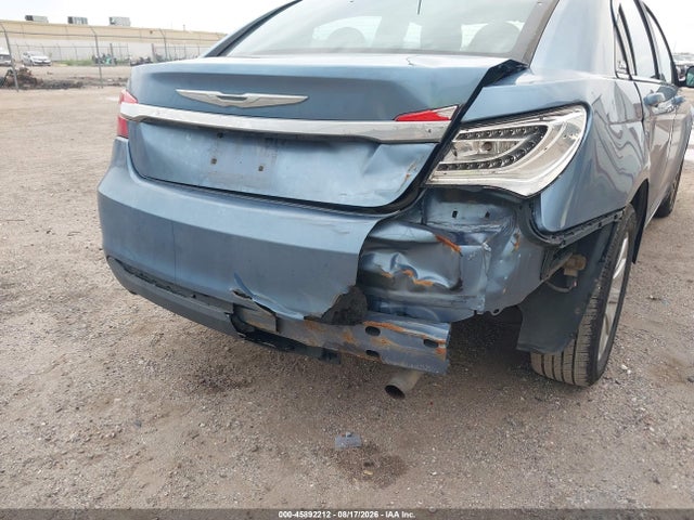 2011 Chrysler 200 Touring მანქანა იყიდება აუქციონზე, vin: 1C3BC1FB7BN539417, აუქციონის ნომერი: 45892212