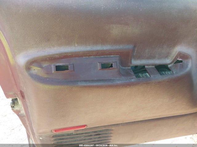 1995 Gmc Sierra C1500 მანქანა იყიდება აუქციონზე, vin: 1GTEC14H7SZ551351, აუქციონის ნომერი: 45892287