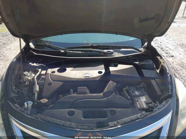2015 Nissan Altima 2.5 Sv მანქანა იყიდება აუქციონზე, vin: 1N4AL3AP7FC163640, აუქციონის ნომერი: 45892290