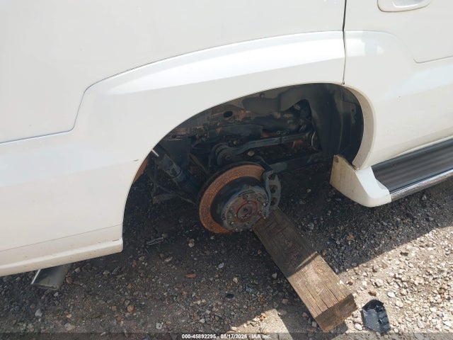 45892295 :رقم المزاد ، 1GYEC63T75R115083 vin ، 2005 Cadillac Escalade Standard مزاد بيع