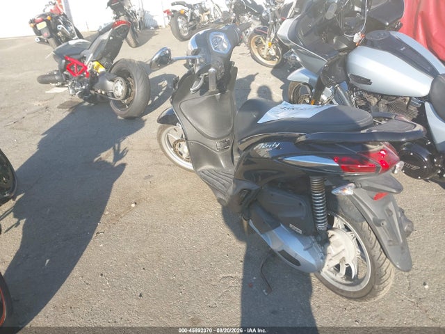 Piaggio Liberty 150/150 S 2023 ZAPM898G2P7003885 Image 3