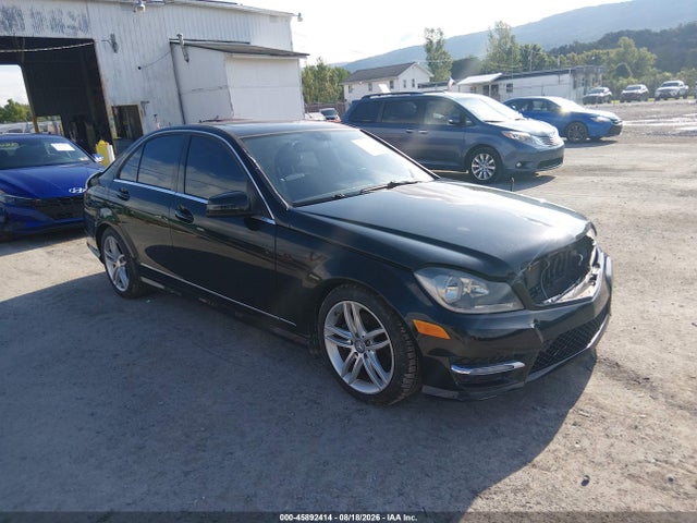 Продажа на аукционе авто 2012 Mercedes-benz C 300 Luxury 4matic/sport 4matic, vin: WDDGF8BB5CR203109, номер лота: 45892414