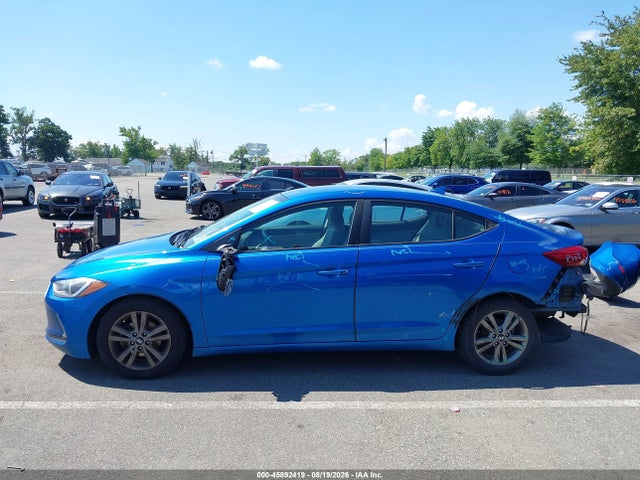Продажа на аукционе авто 2017 Hyundai Elantra Se, vin: 5NPD84LF4HH014354, номер лота: 45892419