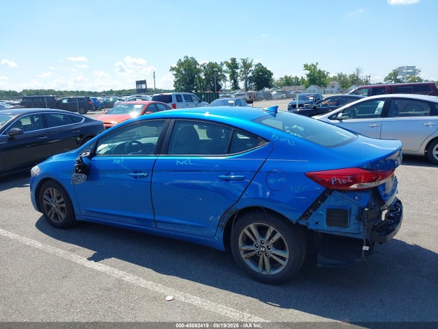 Продажа на аукционе авто 2017 Hyundai Elantra Se, vin: 5NPD84LF4HH014354, номер лота: 45892419