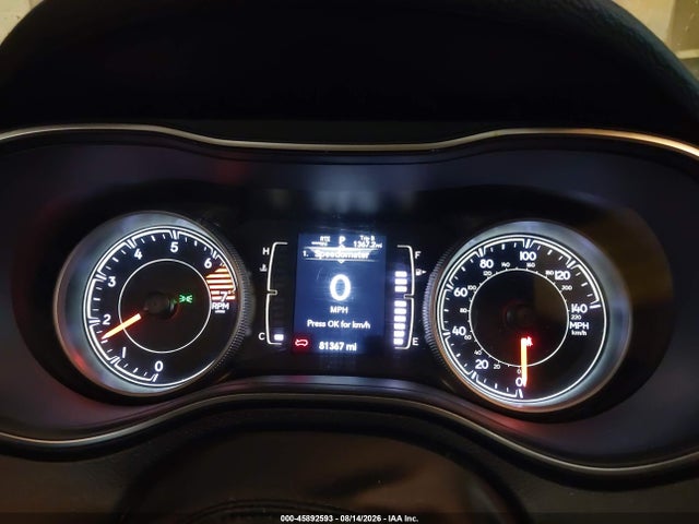 45892593 :رقم المزاد ، 1C4PJMCB6KD440297 vin ، 2019 Jeep Cherokee Latitude 4x4 مزاد بيع