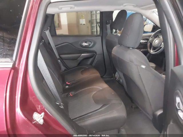 45892593 :رقم المزاد ، 1C4PJMCB6KD440297 vin ، 2019 Jeep Cherokee Latitude 4x4 مزاد بيع