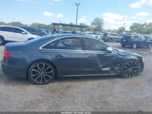 2014 Audi S8 4.0t მანქანა იყიდება აუქციონზე, vin: WAUD2AFD3EN010928, აუქციონის ნომერი: 45892629