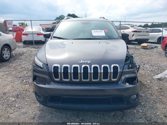 45892641 :رقم المزاد ، 1C4PJLCB2HW668157 vin ، 2017 Jeep Cherokee Latitude مزاد بيع