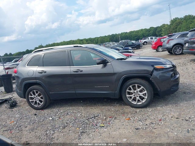 45892641 :رقم المزاد ، 1C4PJLCB2HW668157 vin ، 2017 Jeep Cherokee Latitude مزاد بيع