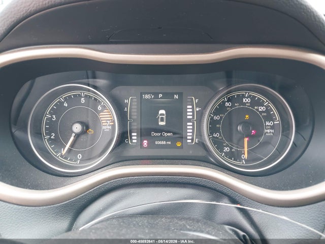 45892641 :رقم المزاد ، 1C4PJLCB2HW668157 vin ، 2017 Jeep Cherokee Latitude مزاد بيع