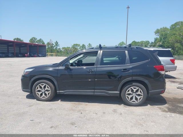 45892685 :رقم المزاد ، JF2SKAJC4MH408172 vin ، 2021 Subaru Forester Premium مزاد بيع