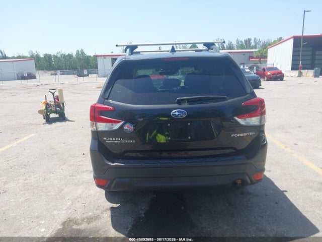 45892685 :رقم المزاد ، JF2SKAJC4MH408172 vin ، 2021 Subaru Forester Premium مزاد بيع