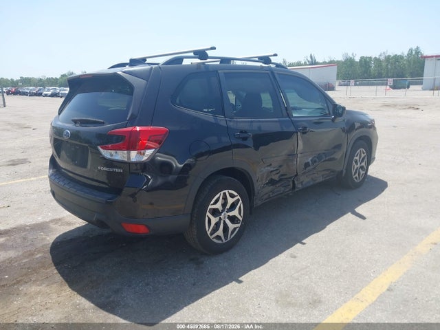 45892685 :رقم المزاد ، JF2SKAJC4MH408172 vin ، 2021 Subaru Forester Premium مزاد بيع