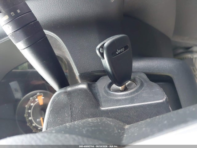 2016 Jeep Patriot Latitude მანქანა იყიდება აუქციონზე, vin: 1C4NJPFB6GD653326, აუქციონის ნომერი: 45892704