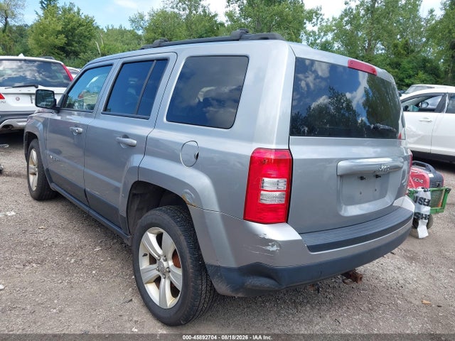 2016 Jeep Patriot Latitude მანქანა იყიდება აუქციონზე, vin: 1C4NJPFB6GD653326, აუქციონის ნომერი: 45892704