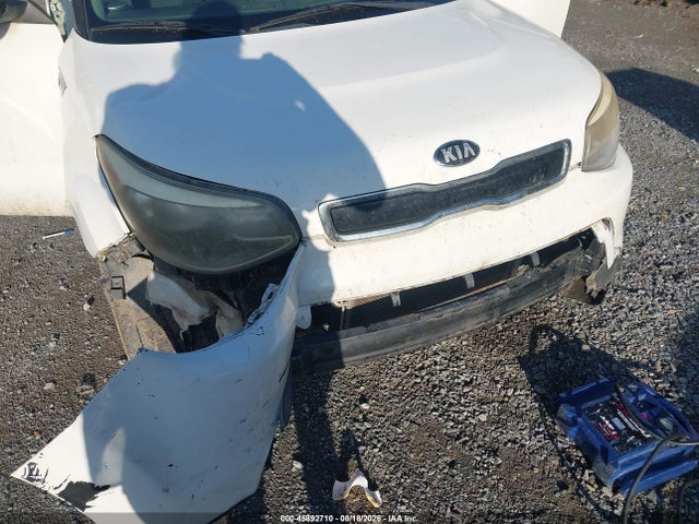 45892710 :رقم المزاد ، KNDJP3A51F7161792 vin ، 2015 Kia Soul + مزاد بيع