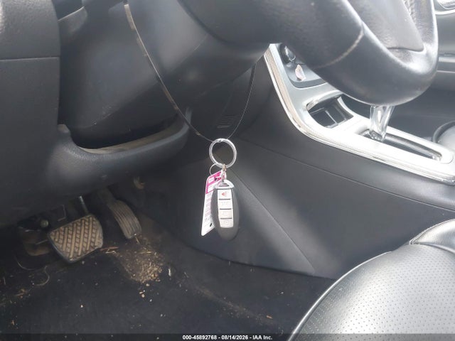 2015 Nissan Sentra Sr მანქანა იყიდება აუქციონზე, vin: 3N1AB7AP4FY323522, აუქციონის ნომერი: 45892768