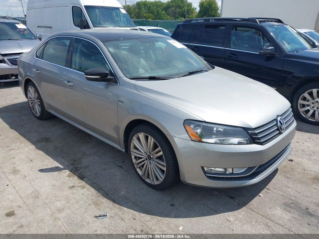 Продаж на аукціоні авто 2014 Volkswagen Passat 1.8t Sport, vin: 1VWBT7A30EC102628, номер лоту: 45892776