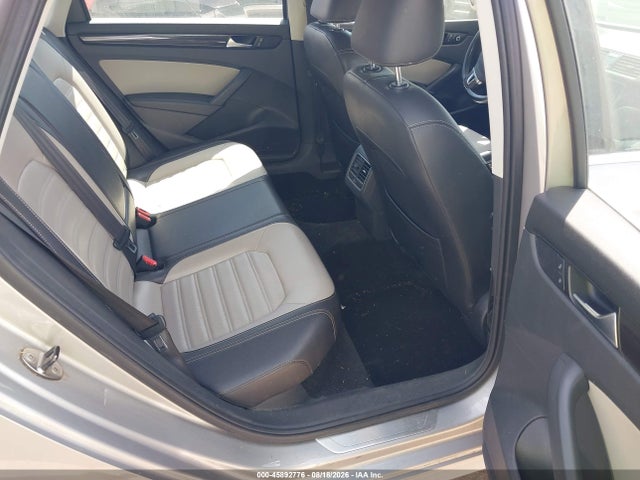 Продаж на аукціоні авто 2014 Volkswagen Passat 1.8t Sport, vin: 1VWBT7A30EC102628, номер лоту: 45892776