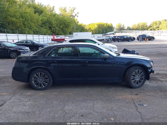 2014 Chrysler 300c John Varvatos Limited Edition Awd მანქანა იყიდება აუქციონზე, vin: 2C3CCAJGXEH240430, აუქციონის ნომერი: 45892778