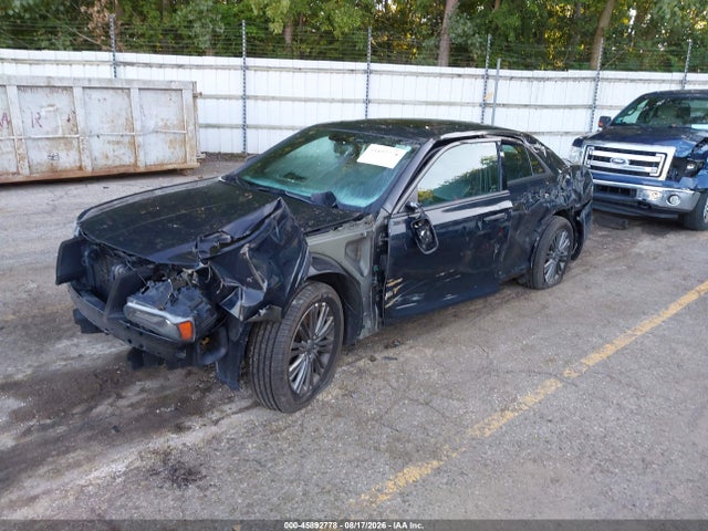 2014 Chrysler 300c John Varvatos Limited Edition Awd მანქანა იყიდება აუქციონზე, vin: 2C3CCAJGXEH240430, აუქციონის ნომერი: 45892778